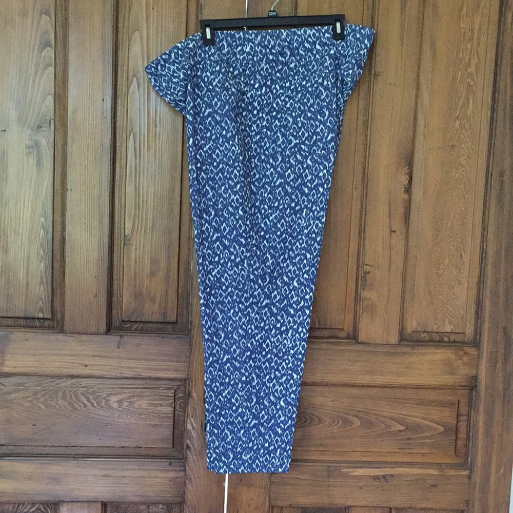 Ruby Rd. Women’s 24W casual pants in blue design